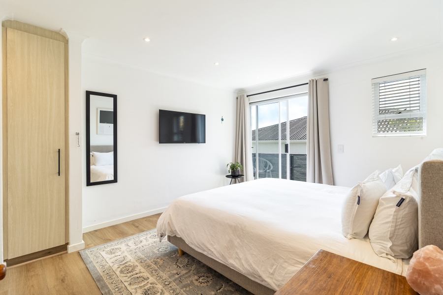 To Let 3 Bedroom Property for Rent in Vredehoek Western Cape